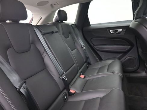 Used 2023 Volvo XC60 B5 Ultimate w/ Protection Package Premier image 34