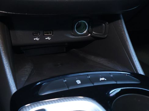 Used 2025 Buick Envista Avenir image 29