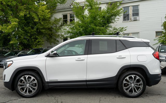 Used 2020 GMC Terrain SLT w/ Preferred Package AWD/4WD image 9