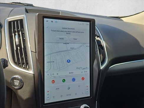 Used 2021 Ford Edge Titanium image 12