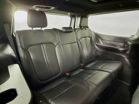 New 2026 Jeep Grand Wagoneer 4WD w/ Premium Group I image 29