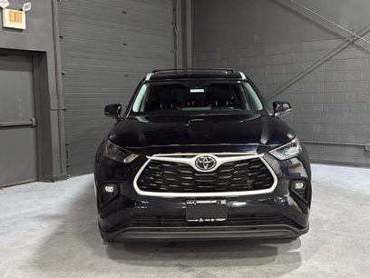 Used 2023 Toyota Highlander XLE