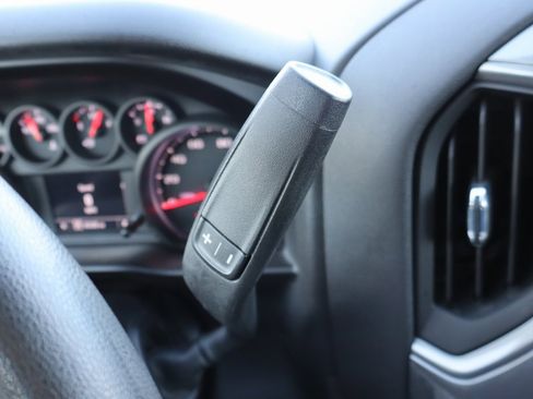 Used 2020 Chevrolet Silverado 1500 Custom w/ Custom Value Package image 9