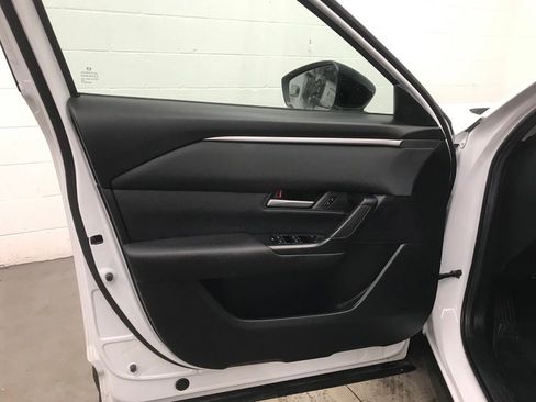 Used 2025 MAZDA CX-50 AWD 2.5 S w/ Preferred Package image 9