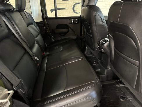 Used 2023 Jeep Wrangler Unlimited w/ Cold Weather Group AWD/4WD image 14