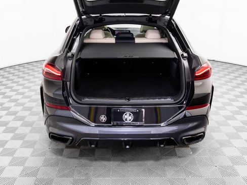 Certified 2022 BMW X6 M50i w/ Executive Package image 38