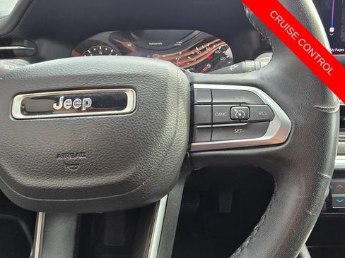 Used 2023 Jeep Compass Latitude AWD/4WD image 16
