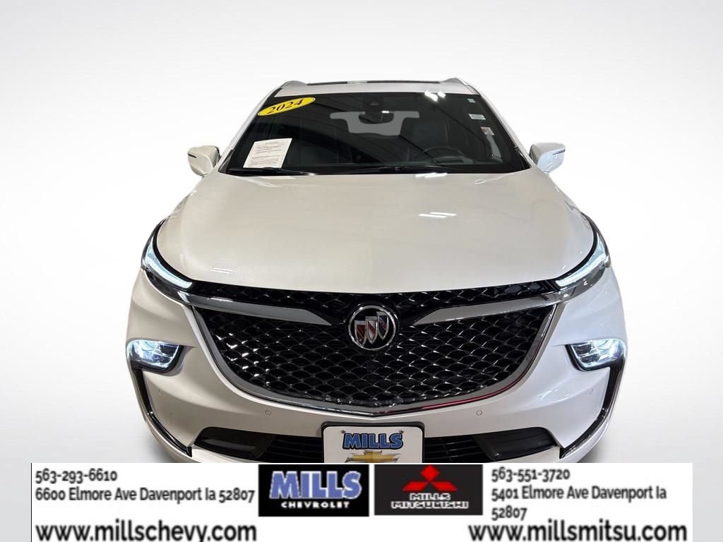 Used 2024 Buick Enclave Avenir w/ Avenir Technology Package AWD/4WD image 2