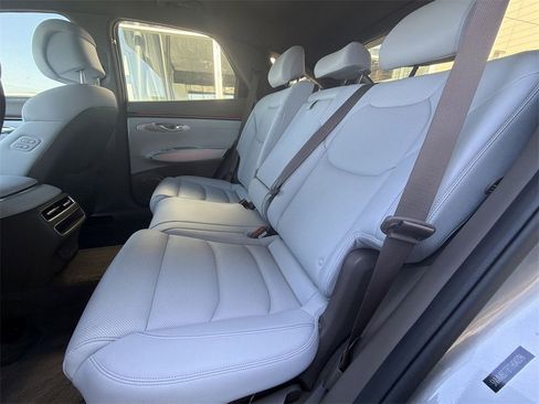 Used 2026 Genesis GV70 2.5T Advanced image 25