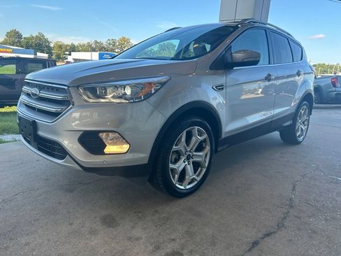 Used 2019 Ford Escape Titanium AWD/4WD image 4