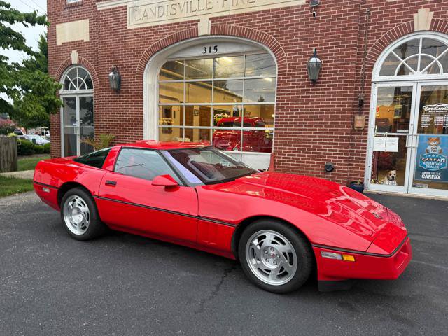 Used 2000 Chevrolet Corvette Coupe w/ Roof Pkg RWD image 3