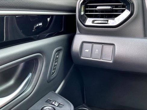 Certified 2025 Honda Pilot Touring image 33