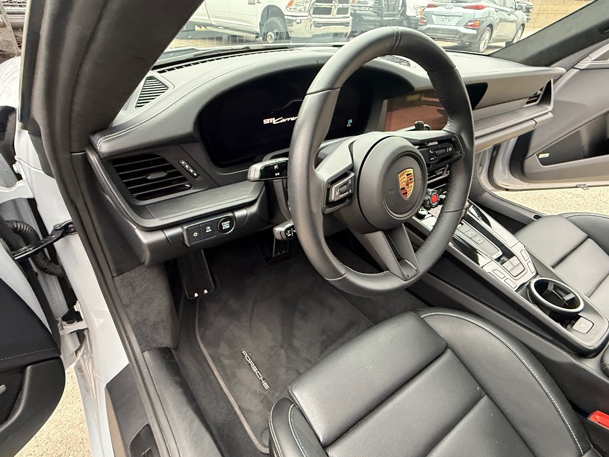 Used 2025 Porsche 911 Carrera 4 GTS AWD/4WD image 19