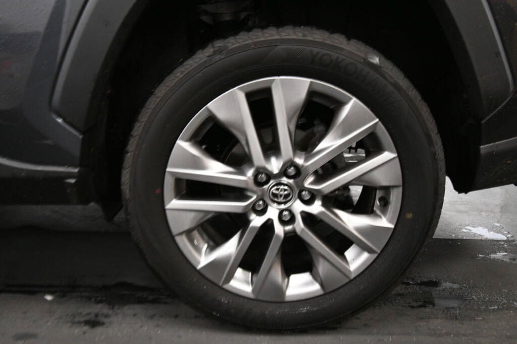 Used 2023 Toyota RAV4 XLE Premium AWD/4WD image 33