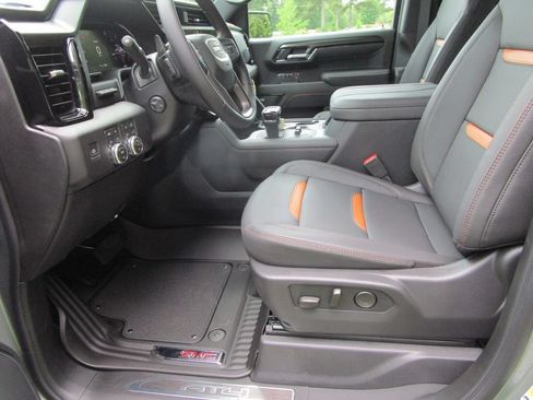 New 2026 GMC Sierra 1500 AT4 w/ AT4 Premium Package AWD/4WD image 32