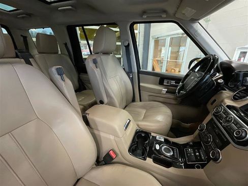 Used 2016 Land Rover LR4 HSE Silver Edition image 31