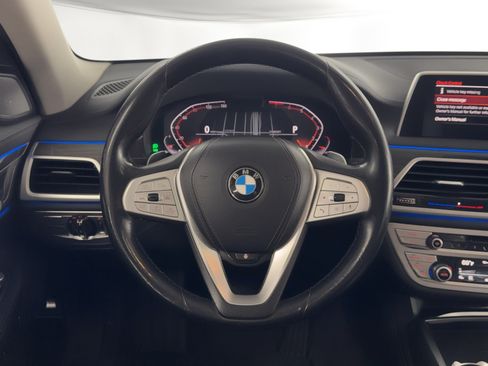 Used 2020 BMW 740i xDrive w/ Premium Package AWD/4WD image 20