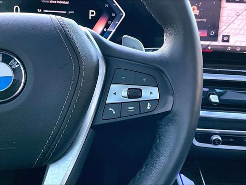 Used 2025 BMW X5 sDrive40i w/ Premium Package image 24