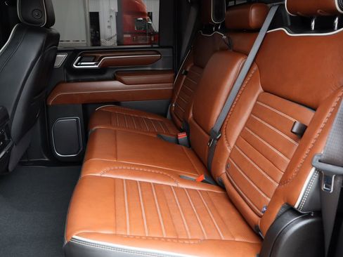 Used 2025 GMC Sierra 3500 Denali Ultimate image 26