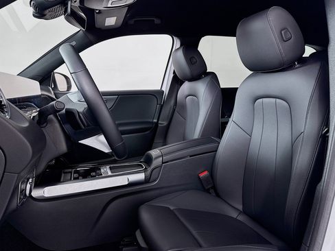 Certified 2026 Mercedes-Benz GLB 250 image 16