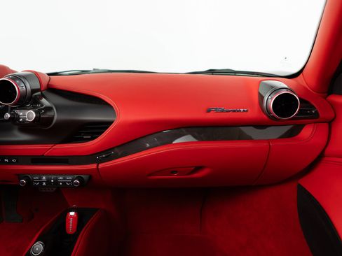 Certified 2021 Ferrari F8 Tributo image 92