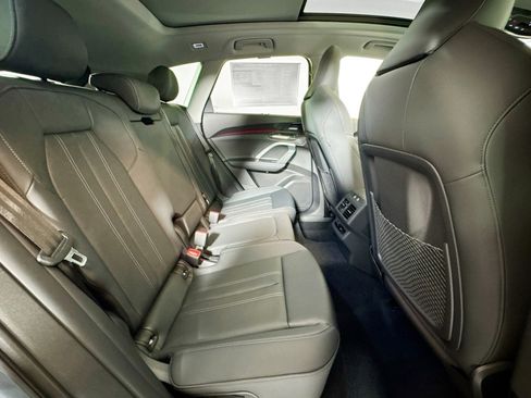 New 2025 Audi Q5 Premium Plus image 24