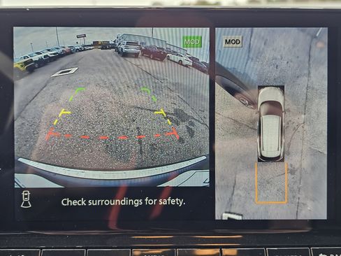 Used 2023 Nissan Rogue SL w/ SL Premium Package image 30