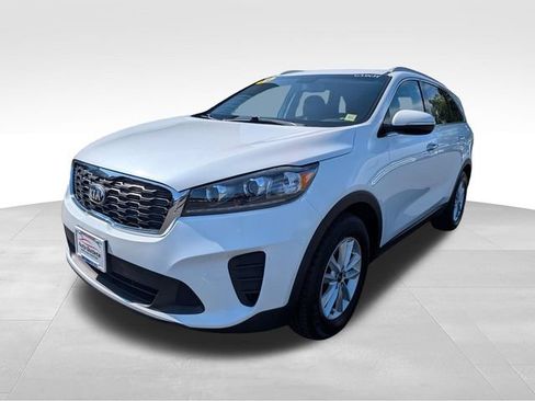 Used 2019 Kia Sorento FWD w/ LX Convenience Package image 3