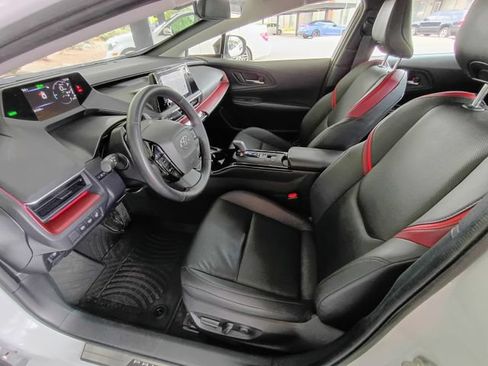 Used 2023 Toyota Prius Prime FWD image 29