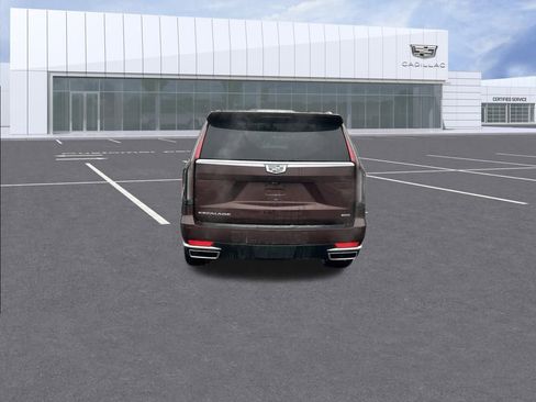 Used 2023 Cadillac Escalade Premium Luxury w/ Performance Package image 4