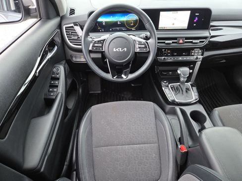 Used 2024 Kia Seltos S image 28