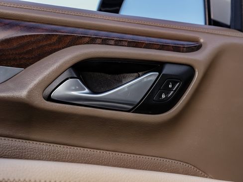 Used 2021 GMC Yukon XL Denali image 50