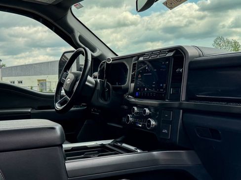 Certified 2023 Ford F250 Lariat w/ Sport Appearance Package AWD/4WD image 17