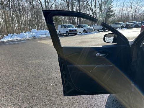 Used 2019 Jeep Cherokee Latitude Plus image 20