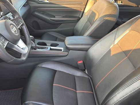 Used 2022 Nissan Altima 2.5 SR FWD image 13