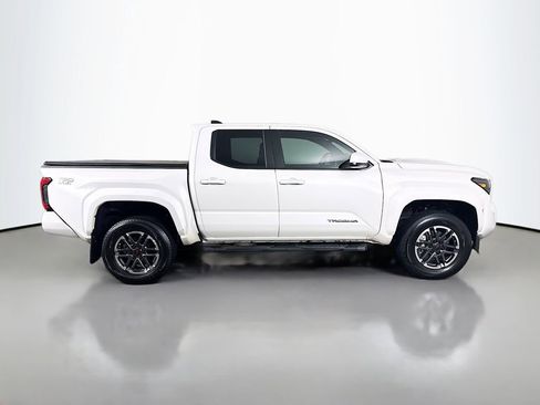Certified 2024 Toyota Tacoma TRD Sport image 4