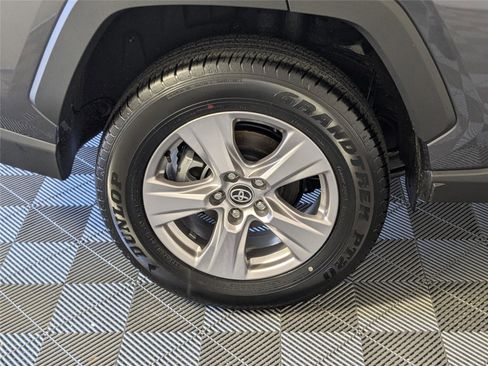 Used 2021 Toyota RAV4 XLE w/ Convenience Package image 7