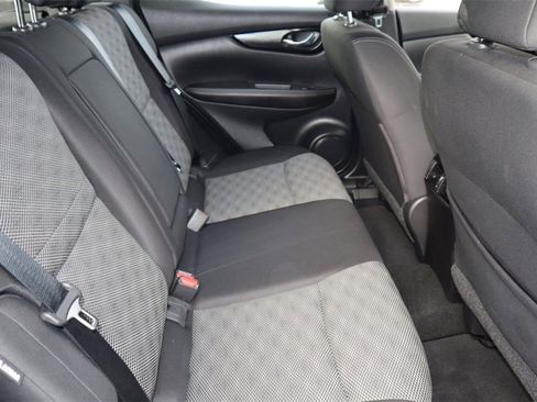 Certified 2021 Nissan Rogue Sport SV image 26