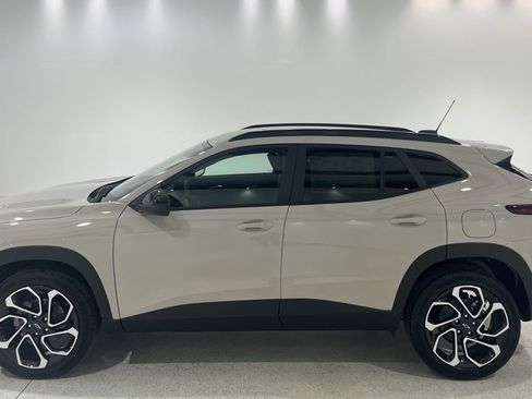 New 2026 Chevrolet Trax RS image 2