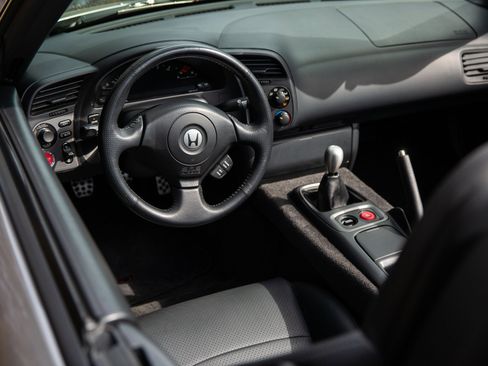 Used 2001 Honda S2000 image 36