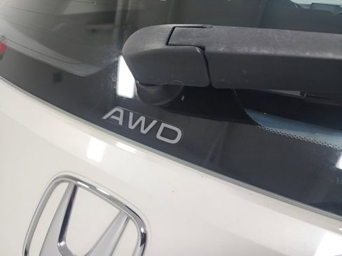 Used 2023 Honda HR-V LX image 12