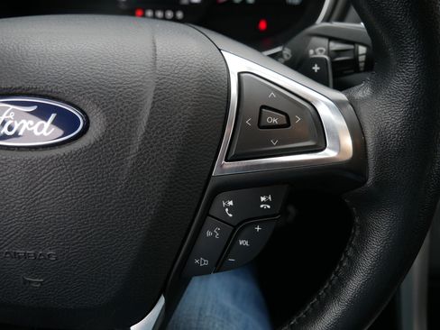 Certified 2018 Ford Fusion SE w/ Fusion SE Technology Package image 29