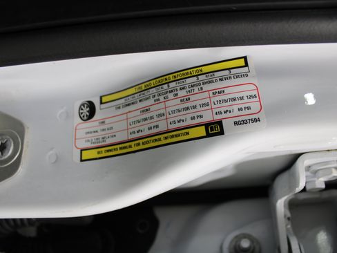 Used 2024 RAM 2500 Big Horn AWD/4WD image 34