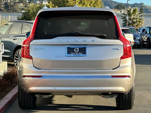 Used 2025 Volvo XC90 T8 Ultra w/ Protection Package Premier image 7
