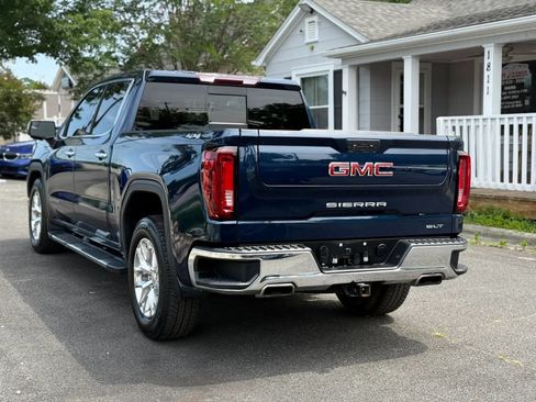 Used 2022 GMC Sierra 1500 SLT w/ SLT Convenience Package AWD/4WD image 4