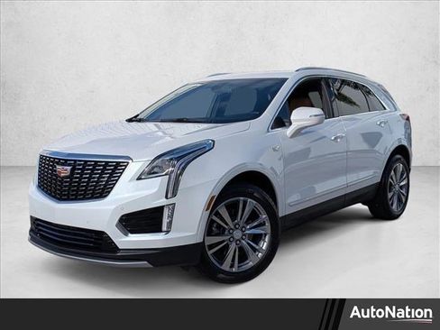 Used 2025 Cadillac XT5 Premium Luxury image 1