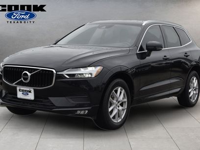 Used 2021 Volvo XC60 T5 Momentum w/ Premium Package