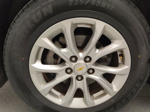 Used 2020 Chevrolet Equinox LT FWD image 31