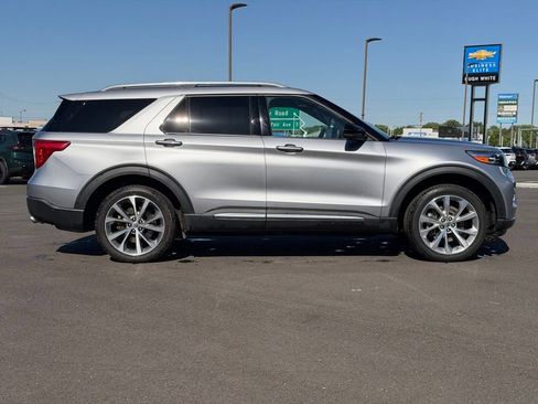 Used 2021 Ford Explorer Platinum w/ Premium Technology Package AWD/4WD image 6
