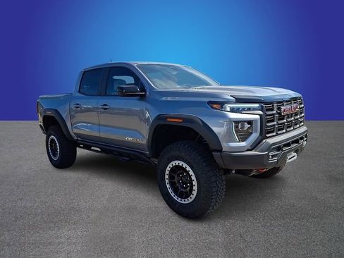 Used 2024 GMC Canyon AT4X w/ AT4X AEV Edition AWD/4WD image 3